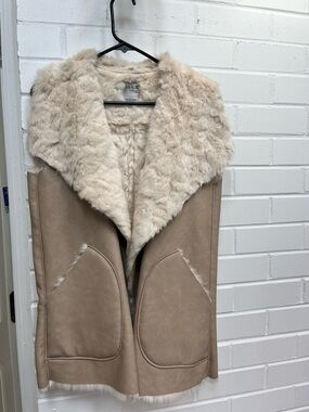 Zara Taupe Faux-Shearling Vest with Plush Collar